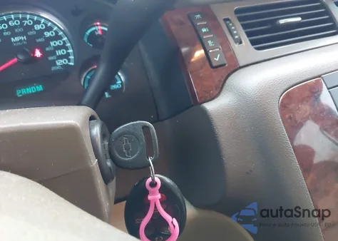 2013 Chevrolet Tahoe Lt из США, поврежденный, VIN 1GNSCBE05DR208615